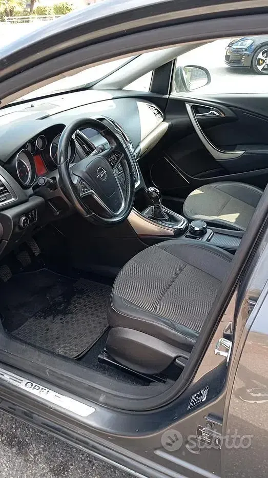 Usata Opel Astra 110 CV (80 kW) 2010