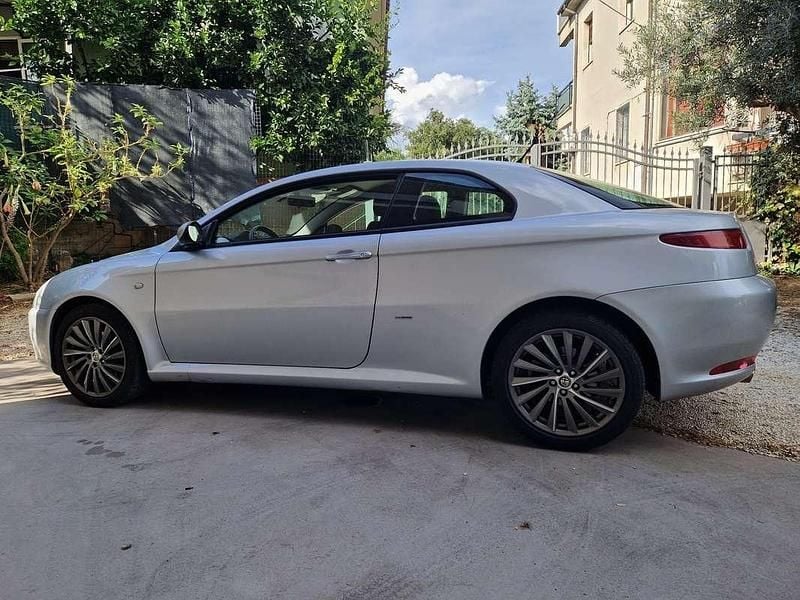 Usata Alfa Romeo GT Distinctive 140 CV (102 kW) 2008 Coupé