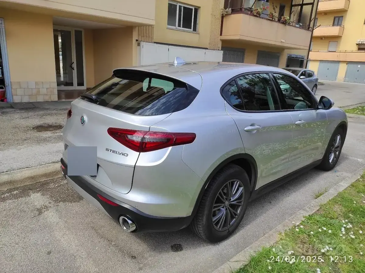 Usata Alfa Romeo Stelvio 160 CV (117 kW) 2019 Grigio SUV