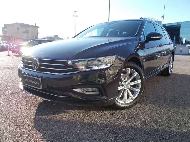 Usata VW Passat Business 120 CV (88 kW) 2020 Antracite / pastello Station wagon