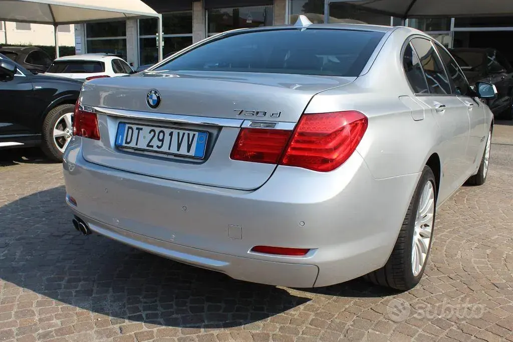 Usata BMW 730 245 CV (180 kW) 2009 Grigio Berlina