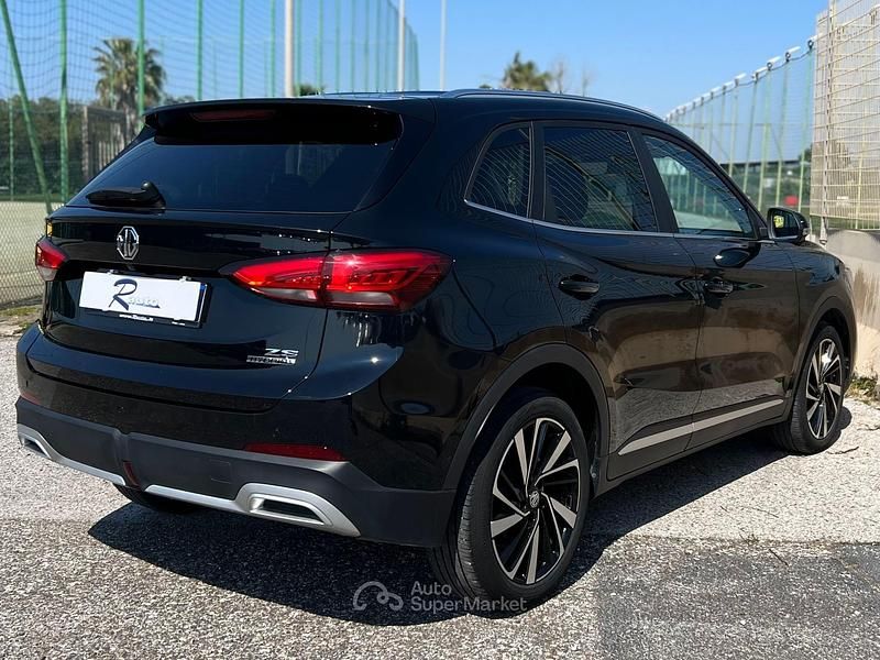 Usata MG ZS Luxury 103 CV (75 kW) 2025 Nero SUV
