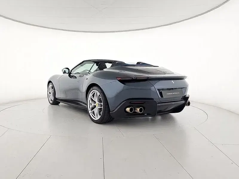 Usata Ferrari Roma 620 CV (456 kW) 2023 Blu roma Cabrio