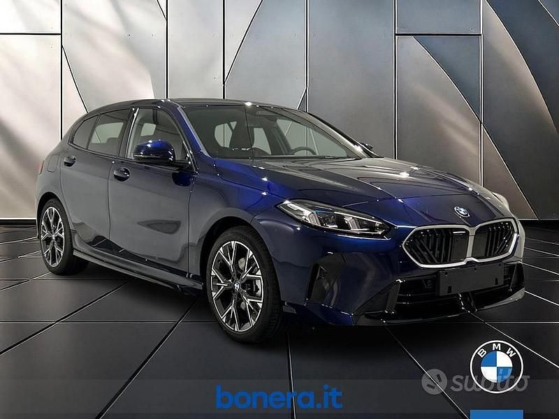 Nuova BMW 120 M Sport 170 CV (125 kW) 2025 Tanzanite blue metallizzato Utilitaria
