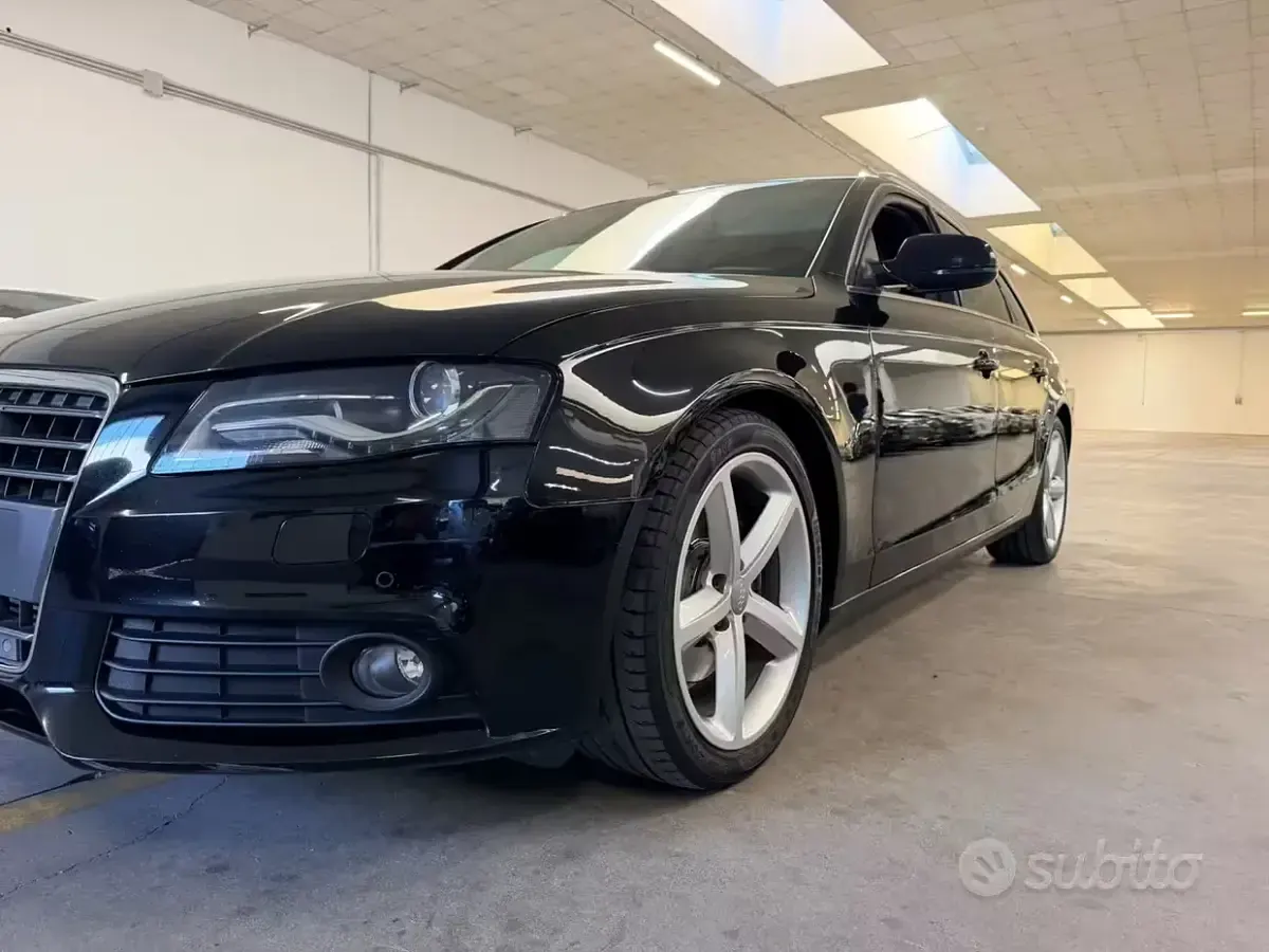 Usata Audi A4 Advanced 143 CV (105 kW) 2011 Nero Station wagon