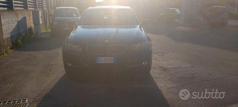 Usata BMW 320 184 CV (135 kW) 2011 Nero Station wagon