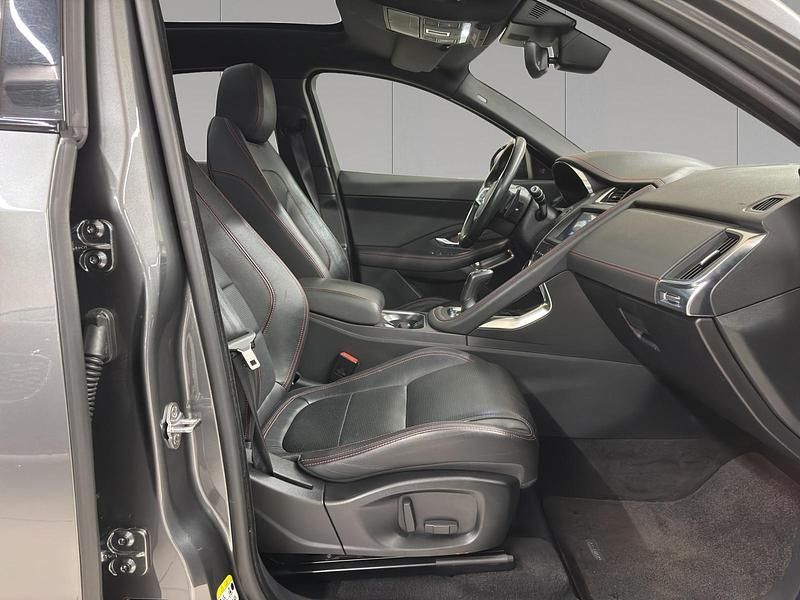 Usata Jaguar E-Pace Chequered Flag 180 CV (132 kW) 2019 Antracite metallizzato SUV