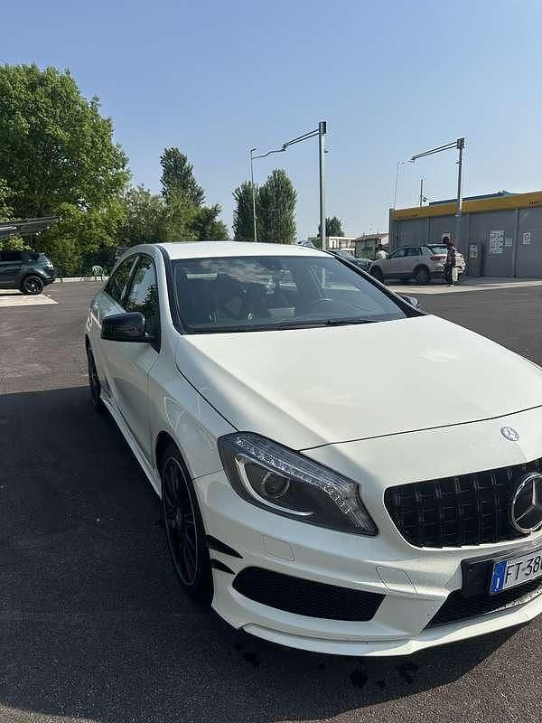 Usata Mercedes A200 Edition 136 CV (100 kW) 2015 Berlina