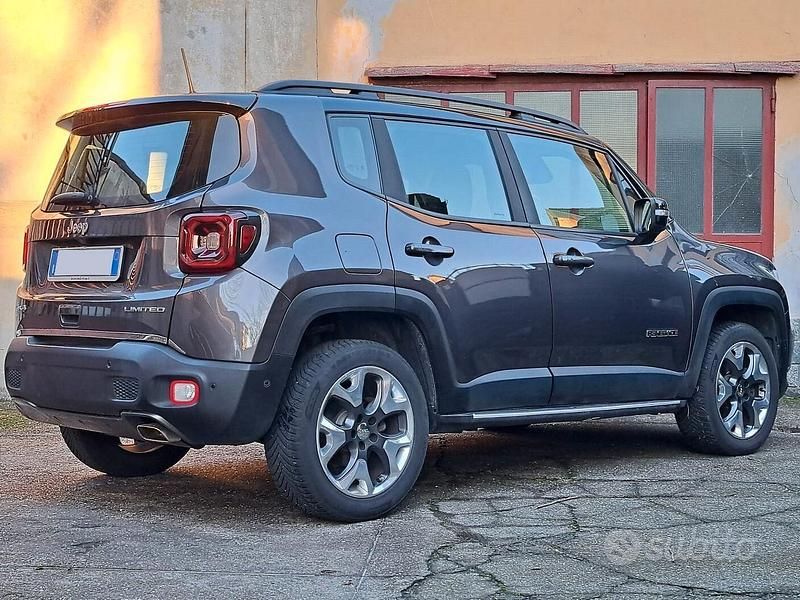 Usata Jeep Renegade Limited 180 CV (132 kW) 2019 Grigio SUV