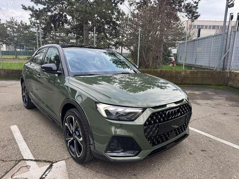 Nuova Audi A1 Ambiente 116 CV (85 kW) 2026 Verde SUV