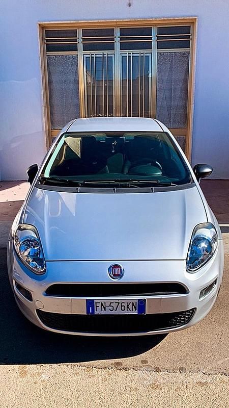 Usata 2018 Fiat Punto Street Tre volumi | 6800 € (Buon prezzo) - Immagine 1/4
