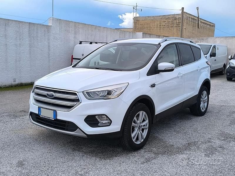 Usata Ford Kuga Business Edition 120 CV (88 kW) 2019 Bianco SUV