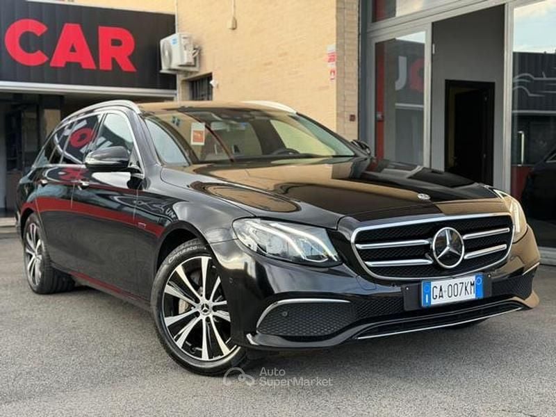 Nero Usata 2020 Mercedes E200 Business Station wagon | 27.999 € - Immagine 1/4