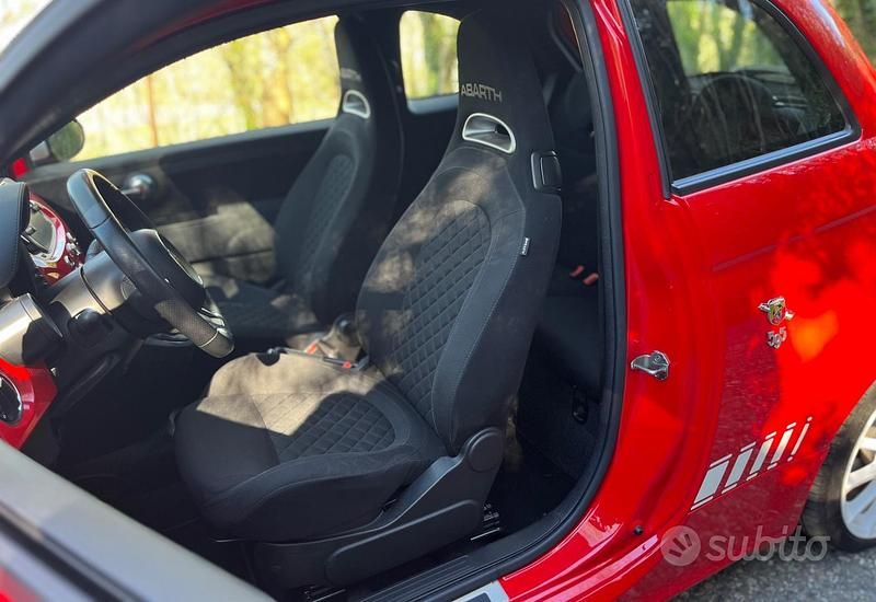 Usata Abarth 595 145 CV (106 kW) 2020 Rosso Utilitaria