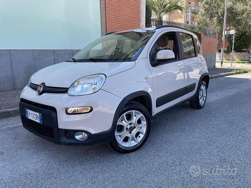 Usata Fiat Panda Trekking 80 CV (58 kW) 2014 Beige Utilitaria