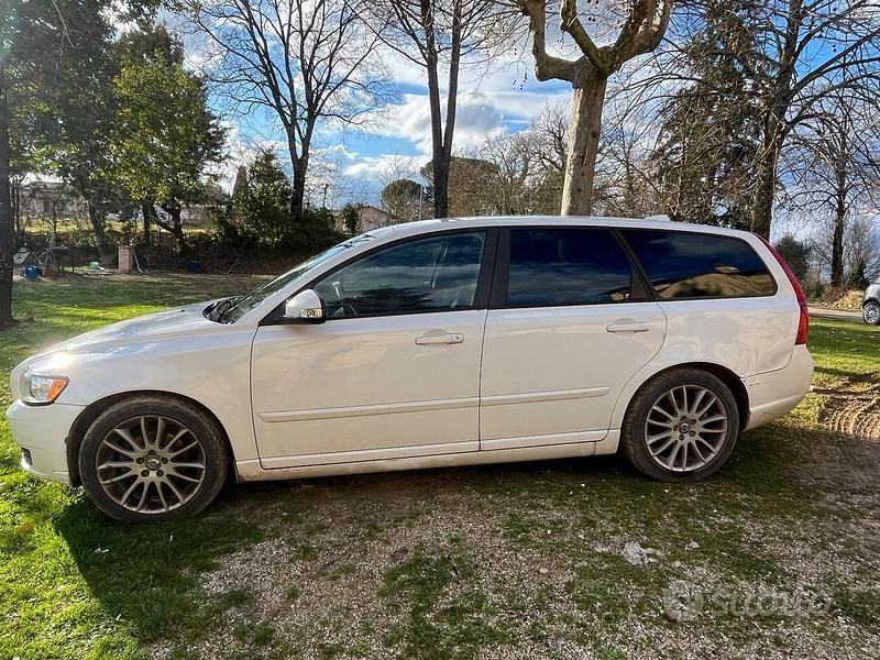 Usata Volvo V50 2011 Bianco Station wagon