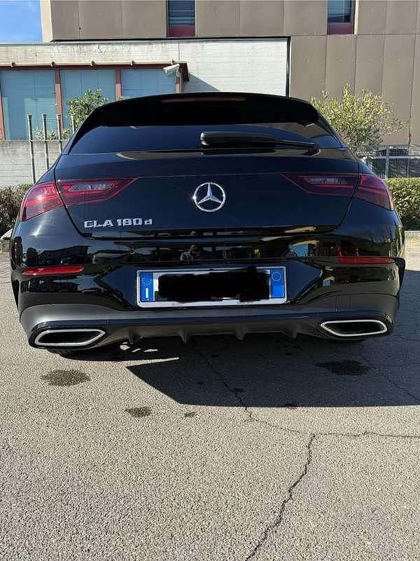 Usata Mercedes CLA180 AMG Line Premium Plus 116 CV (85 kW) 2025 Nero Berlina