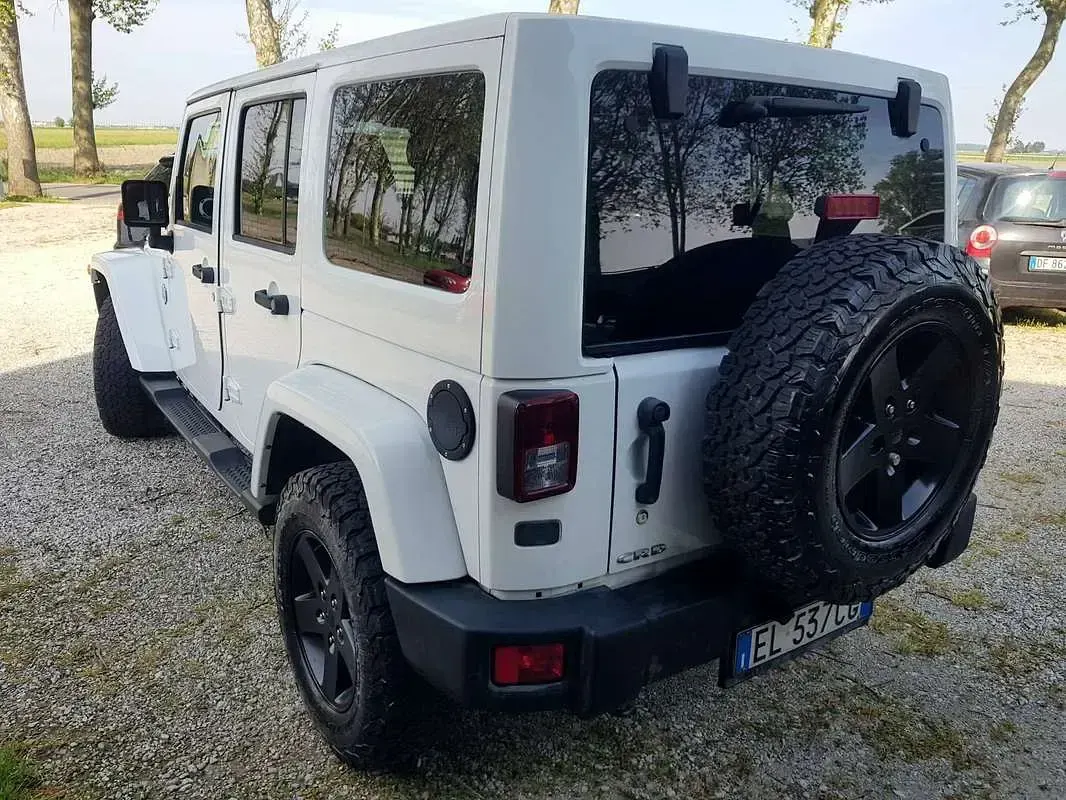 Usata Jeep Wrangler 200 CV (147 kW) 2012 Bianco SUV