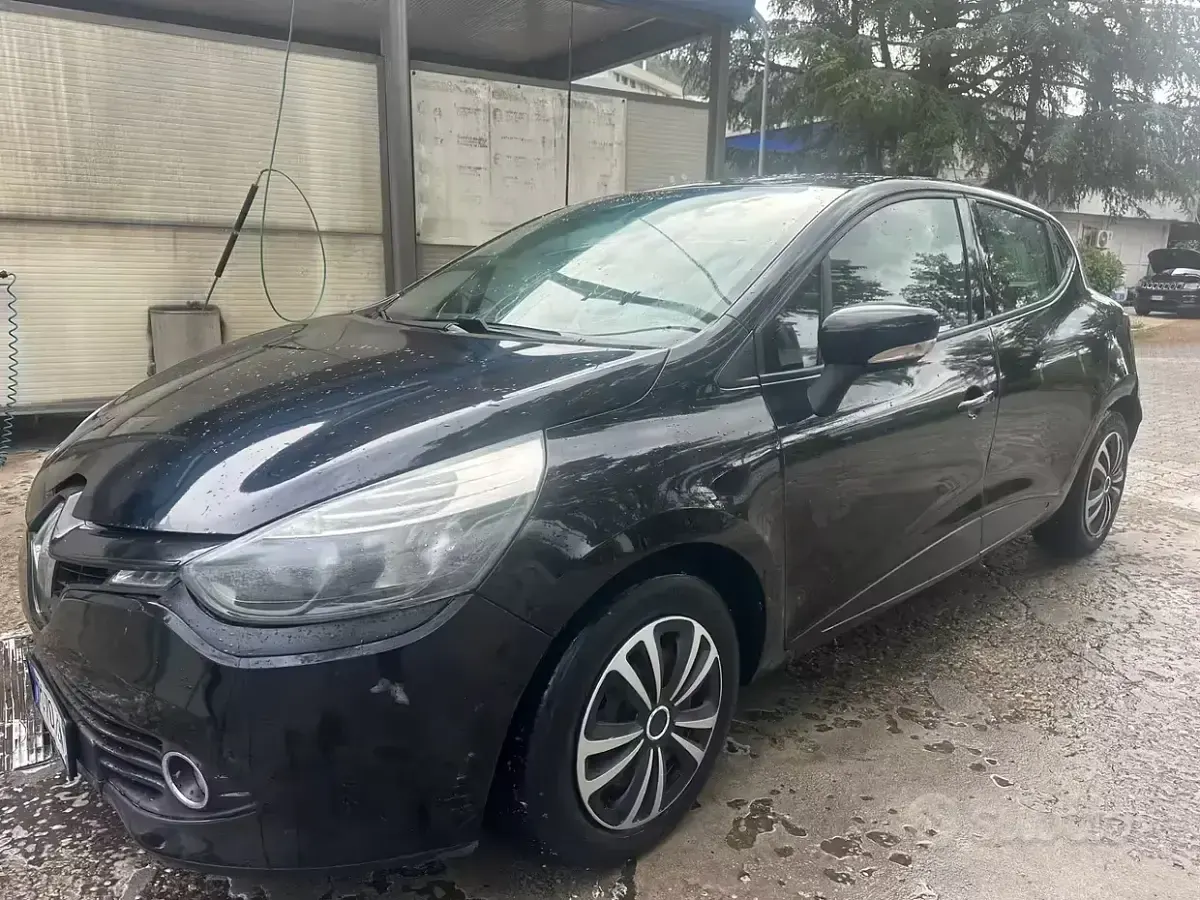 Usata Renault Clio IV Intens 75 CV (55 kW) 2016 Nero Berlina