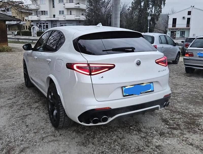 Usata Alfa Romeo Stelvio Quadrifoglio 510 CV (375 kW) 2019 Bianco SUV