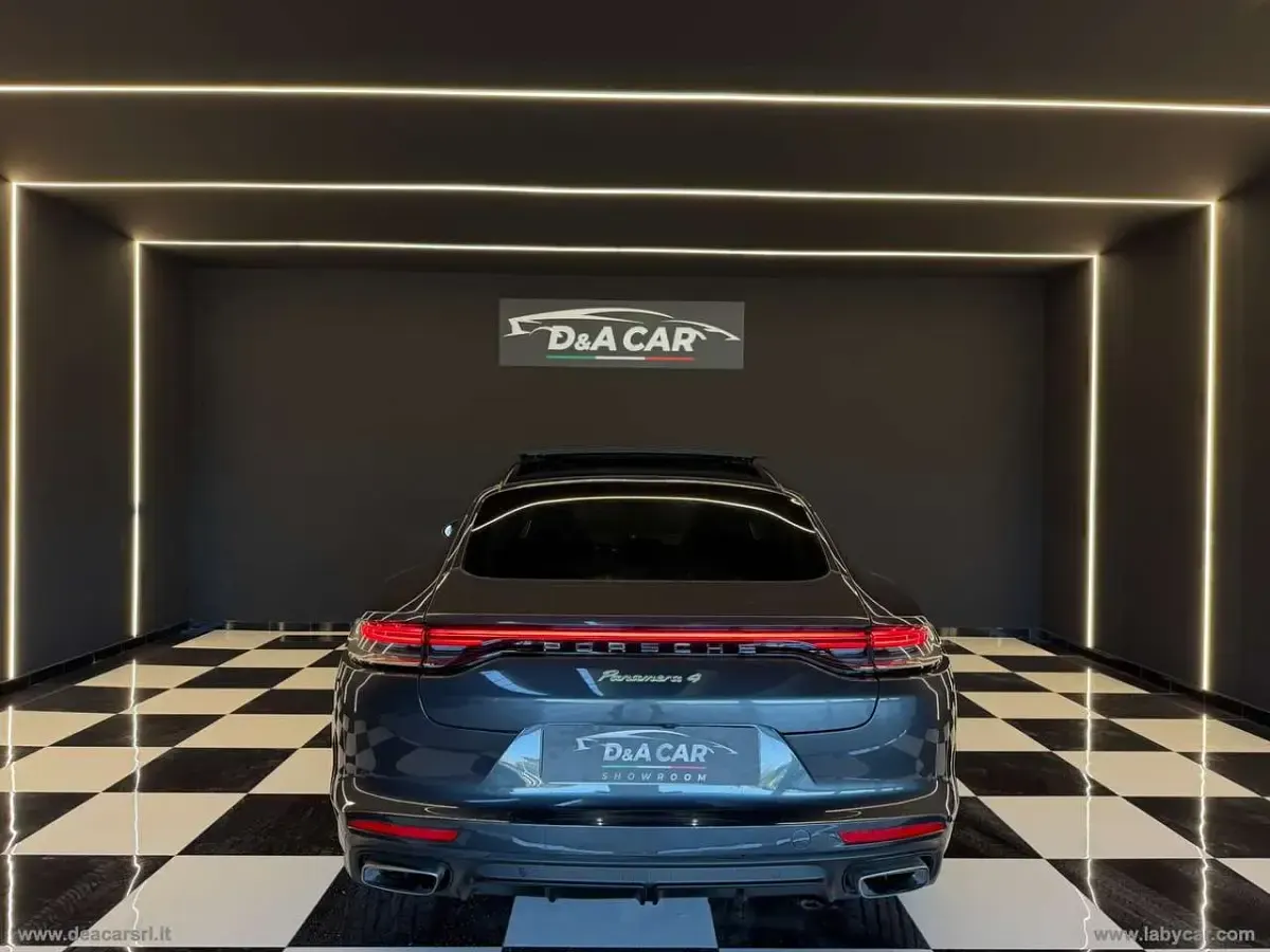 Usata Porsche Panamera 4 E-Hybrid 330 CV (242 kW) 2022 Grigio Utilitaria