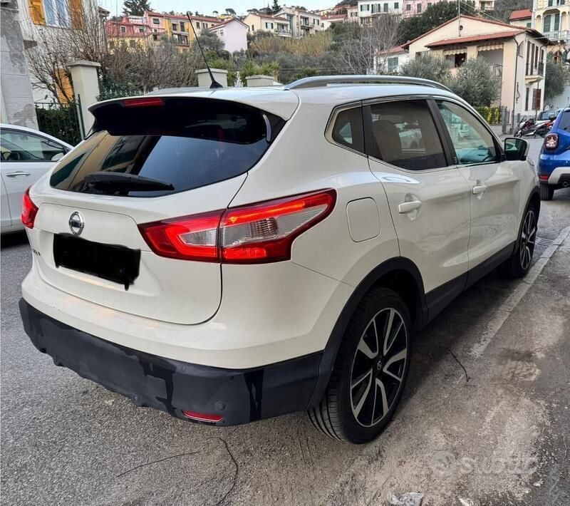 Usata Nissan Qashqai 130 CV (95 kW) 2017 Bianco SUV