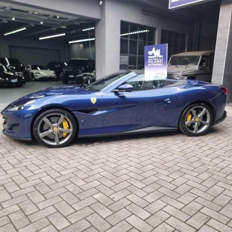 Usata Ferrari Portofino 600 CV (441 kW) 2019 Blu tour de france Cabrio