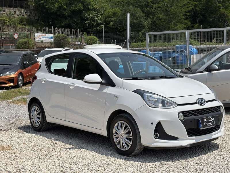 Other Usata 2017 Hyundai i10 Style Due volumi | 8900 € (Buon prezzo) - Immagine 1/4