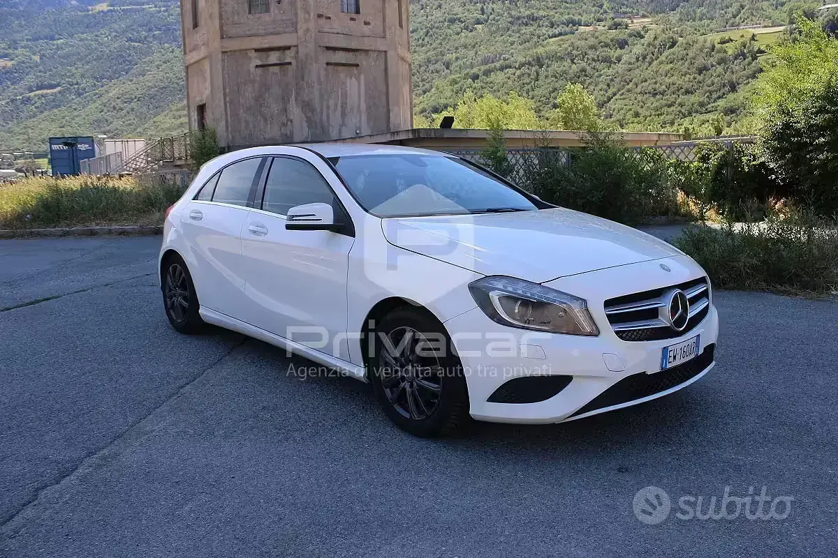 Usata Mercedes A180 109 CV (80 kW) 2014 Bianco Utilitaria