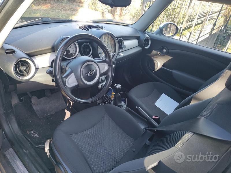 Usata Mini One D 108 CV (79 kW) 2010 Nero Utilitaria
