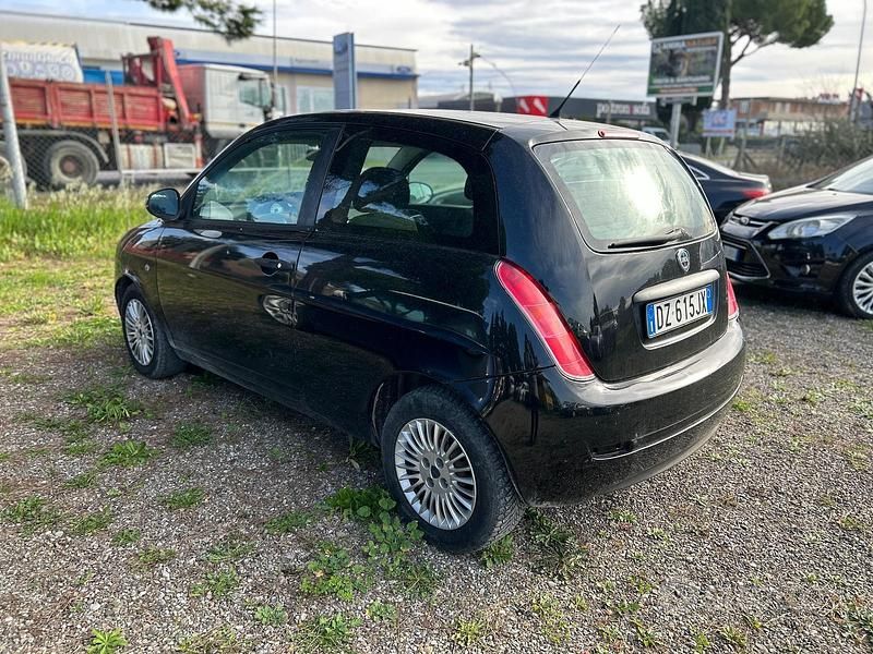 Usata Lancia Ypsilon 77 CV (56 kW) 2009 Marrone Utilitaria