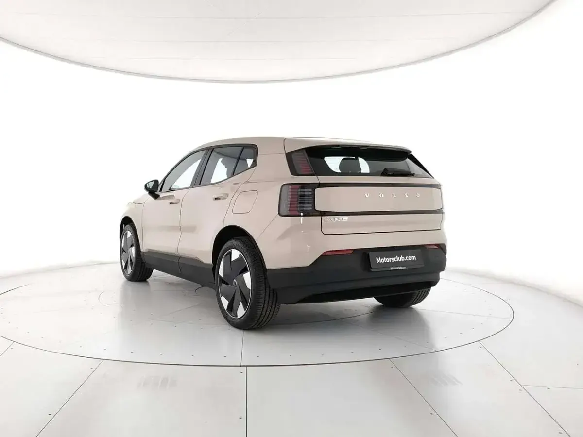 Nouvelle Volvo EX30 Plus 75 kW (102 ch) 2026 Gris SUV