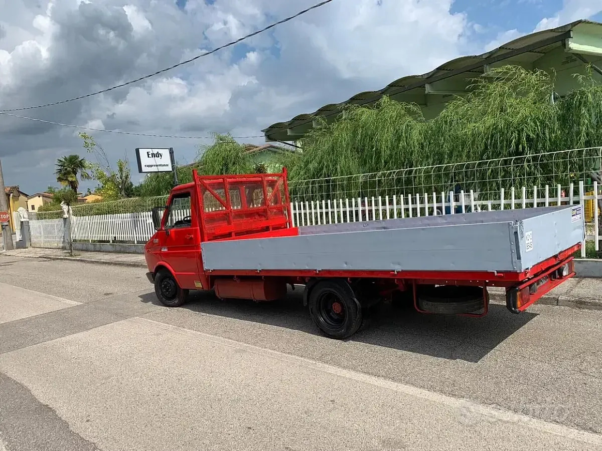Usata Fiat Ducato 75 CV (55 kW) 1992 Rosso Furgone