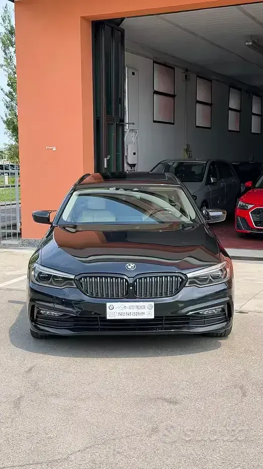 Usata BMW 520 Luxury Line 190 CV (139 kW) 2017 Nero Berlina