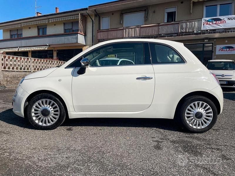 Usata Fiat 500 Lounge 69 CV (50 kW) 2012 Bianco Utilitaria