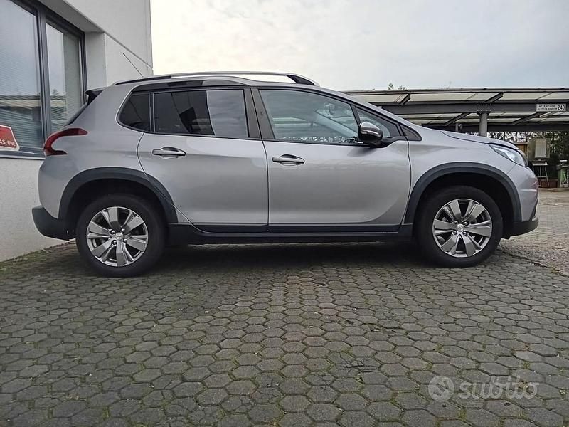 Usata Peugeot 2008 83 CV (61 kW) 2019 Grigio SUV