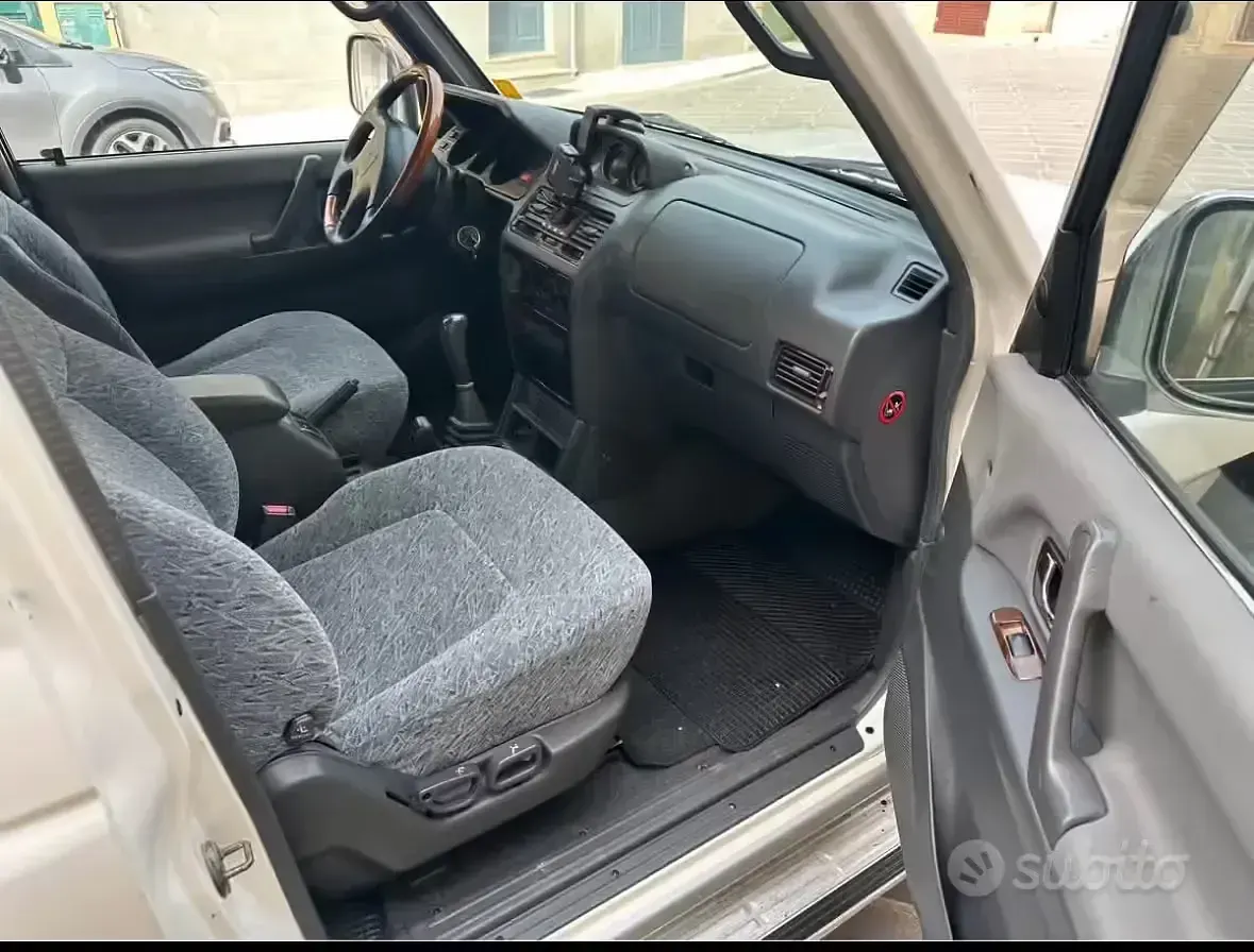 Usata Mitsubishi Pajero 125 CV (91 kW) 1999 Bianco SUV