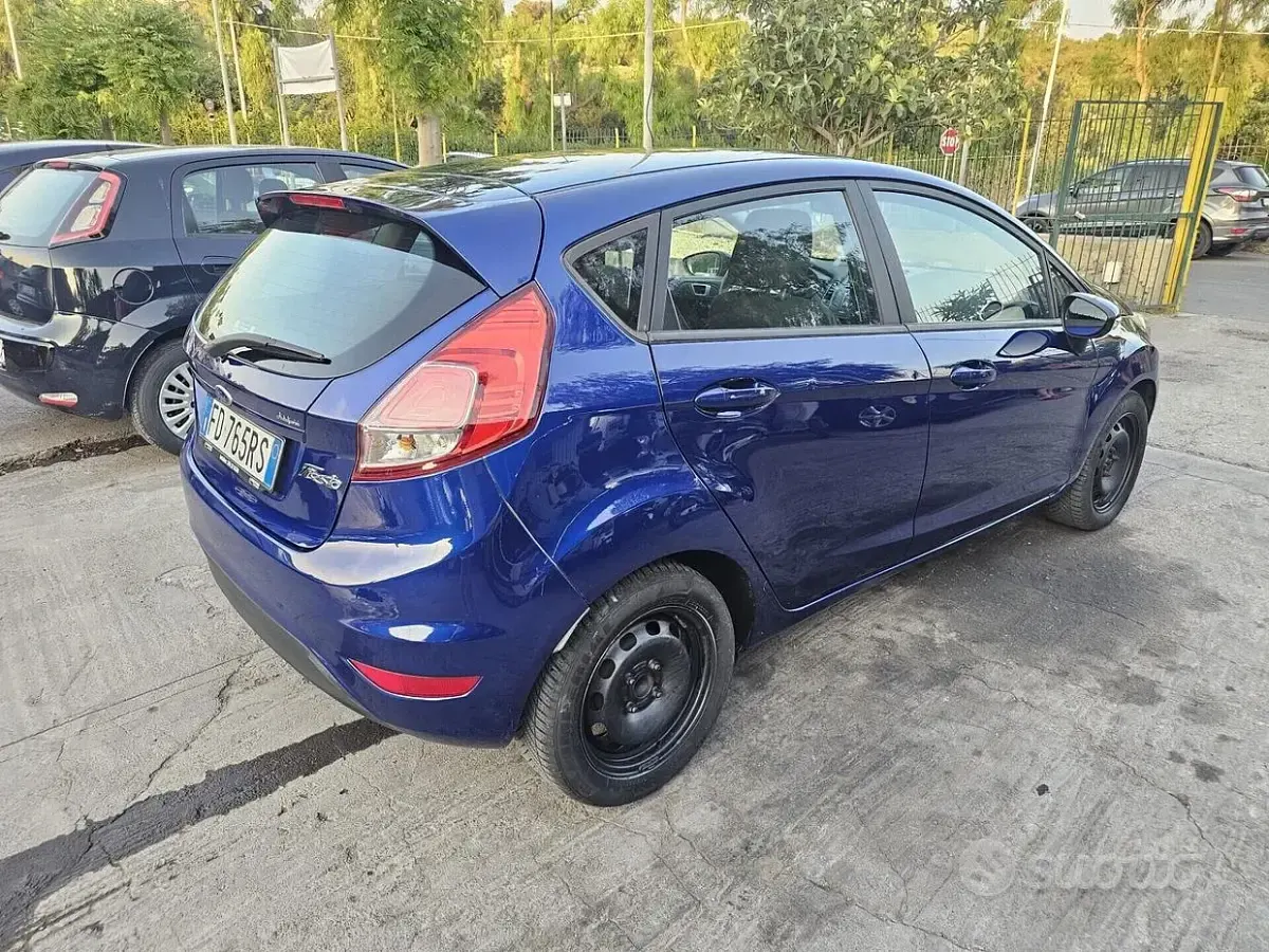 Usata Ford Fiesta S 95 CV (69 kW) 2017 Bluazzurro Utilitaria