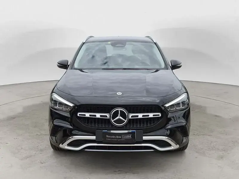 Usata Mercedes GLA180 Advanced Plus 136 CV (100 kW) 2023 Nero SUV