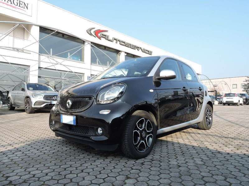 Nero Usata 2017 Smart ForFour Passion Due volumi | 13.200 € (Cara) - Immagine 1/4
