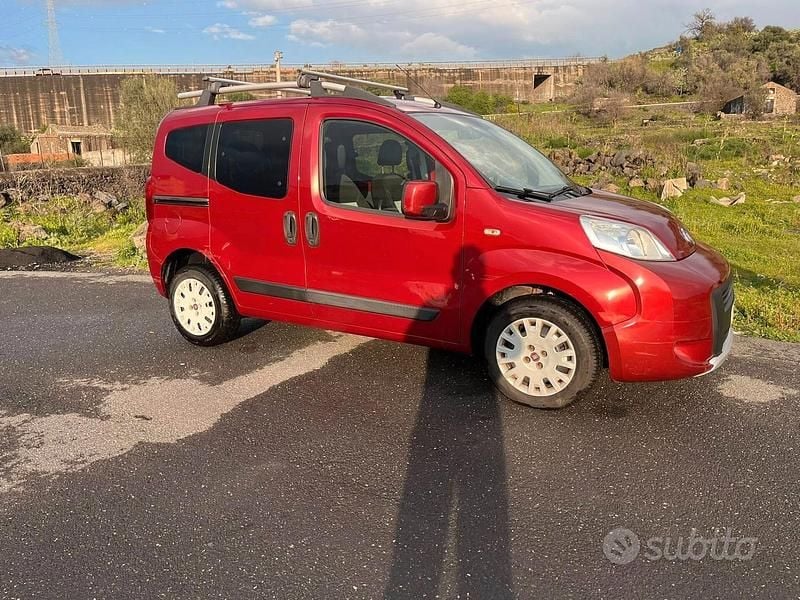 Usata Fiat Qubo Trekking 75 CV (55 kW) 2010 Rosso Monovolume