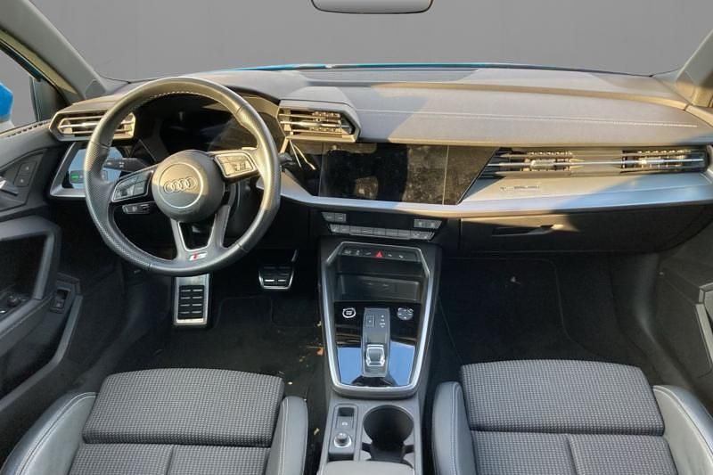 Usata Audi A3 e-tron S-Line 204 CV (150 kW) 2023 Blu pastello Utilitaria