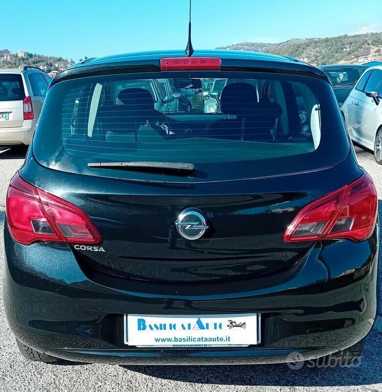 Usata Opel Corsa Cosmo 90 CV (66 kW) 2015 Nero Berlina