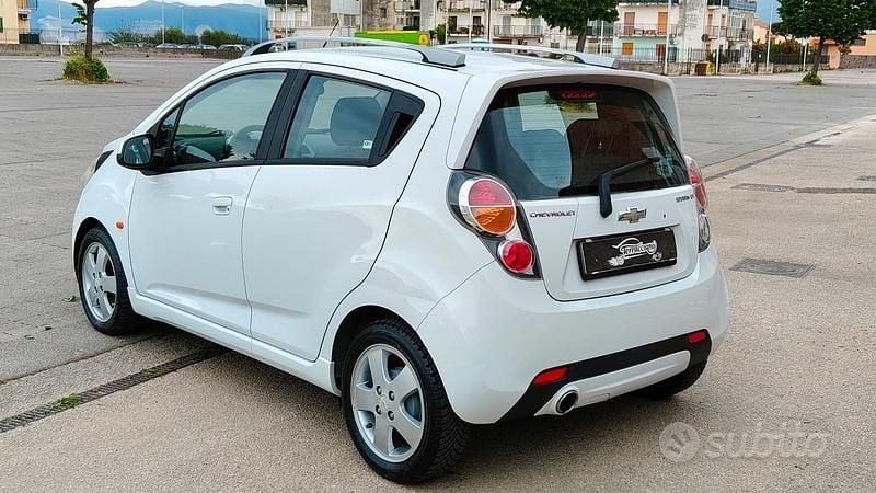 Usata Chevrolet Spark LT 82 CV (60 kW) 2010 Bianco Utilitaria