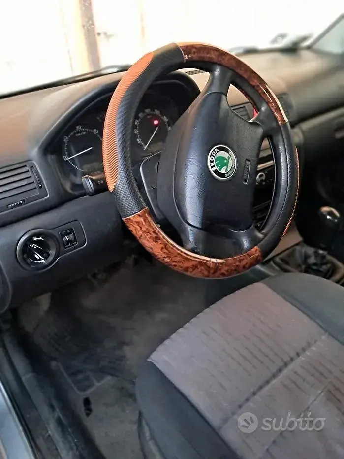 Usata Skoda Octavia 2002 Grigio Berlina