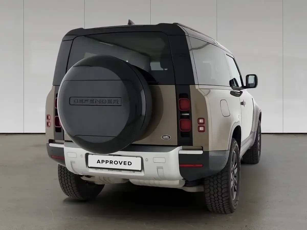 Usata Land Rover Defender SE 200 CV (147 kW) 2022 Gondwana stone gloss SUV