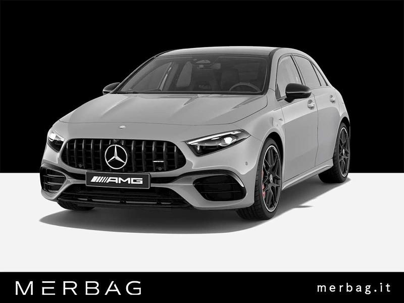 Grigio Nuova 2025 Mercedes A45 AMG Premium Plus Tre volumi | 67.680 € (Cara) - Immagine 1/4