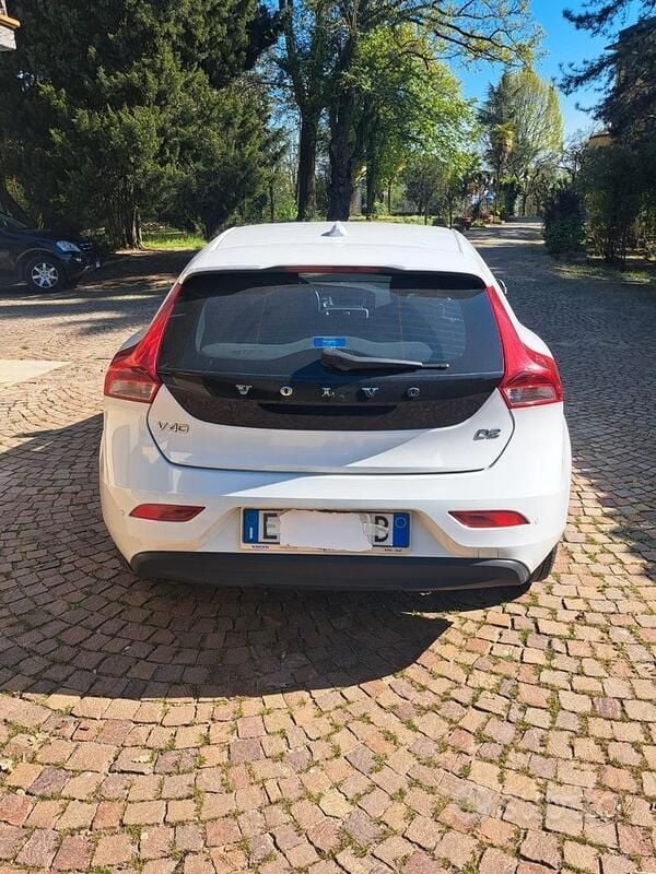 Usata Volvo V40 120 CV (88 kW) 2015 Station wagon