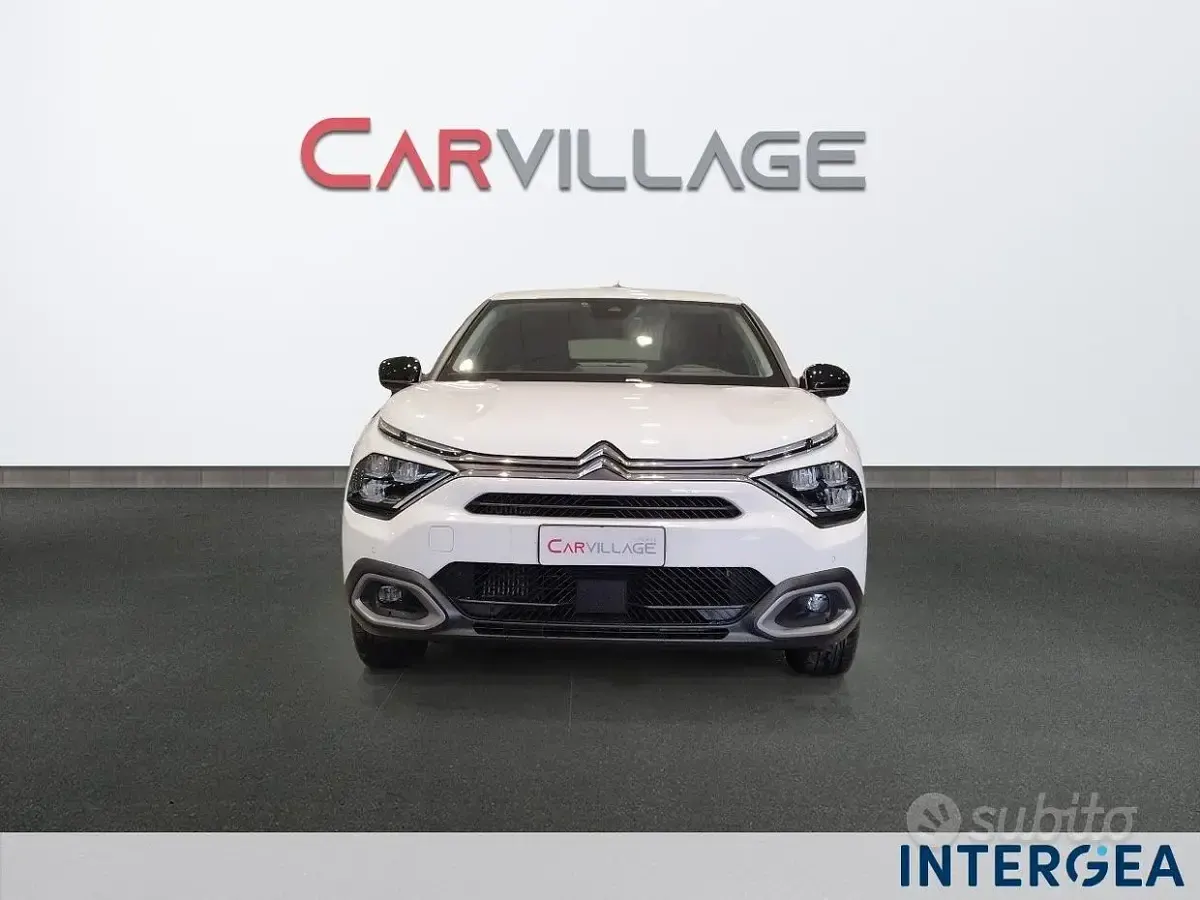 Usado Citroën C4 Shine 131 CV (96 kW) 2022 Blanco Berlina