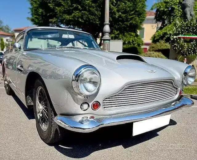 Usata Aston Martin DB4 179 CV (131 kW) 1960 Coupé